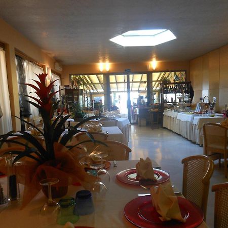 Hotel Ristorante Miralago Garda  Exteriér fotografie