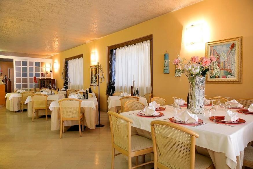Hotel Ristorante Miralago Garda  Exteriér fotografie