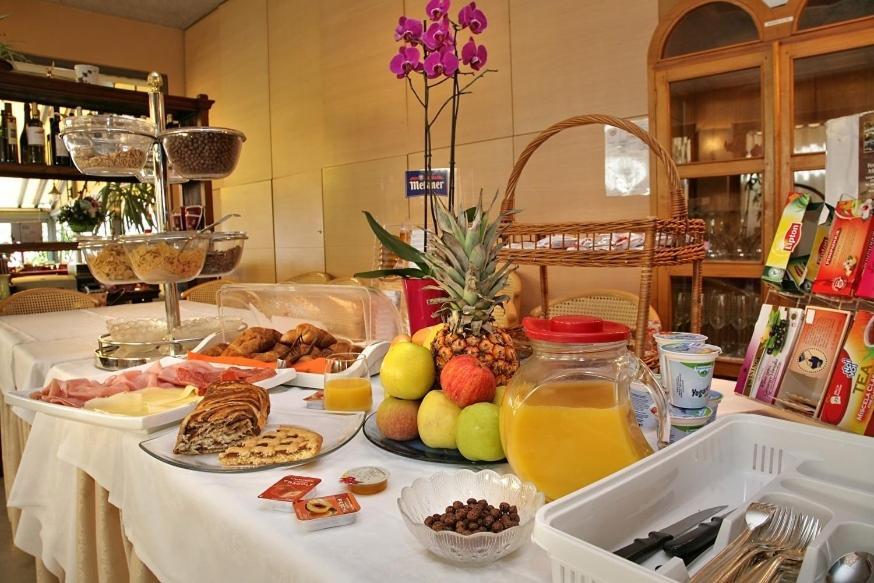 Hotel Ristorante Miralago Garda  Exteriér fotografie