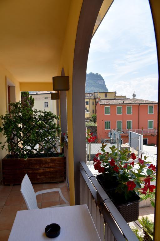 Hotel Ristorante Miralago Garda  Exteriér fotografie